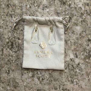 Kendra Scott Maize gold drop earrings in Clear Glass